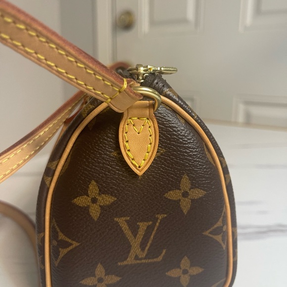 SOLD - Authentic Nano Speedy ❤️ - Picture 3 of 7